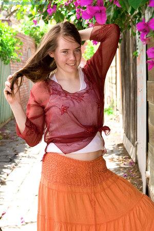 Original 981 px/ 1472 px