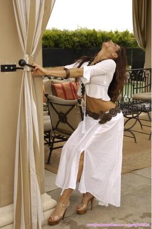 Original 681 px/ 1024 px