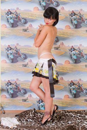 Original 854 px/ 1280 px