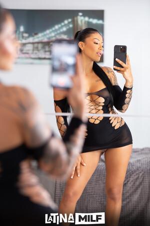 Original 2560 px/ 3840 px