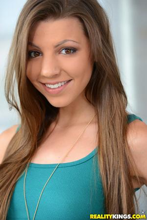 Original 2562 px/ 3840 px