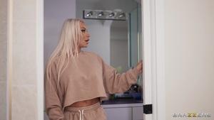 #Brazzers - Robbin Banx - Coulda, Shoulda, Futa