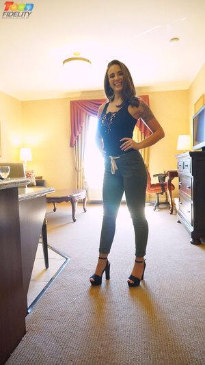 Original 1215 px/ 2160 px