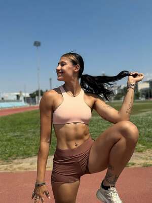 Original 640 px/ 853 px