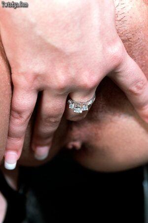 Original 681 px/ 1024 px