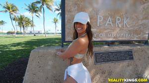 Original 1903 px/ 1071 px