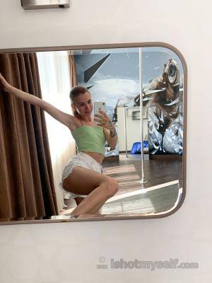 IShotMyself linad - hauskaa - 40 Photos - Oct 03, 2022_115233807