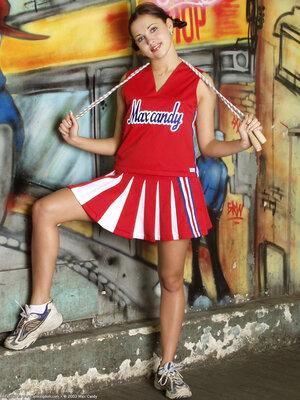 Original 768 px/ 1024 px