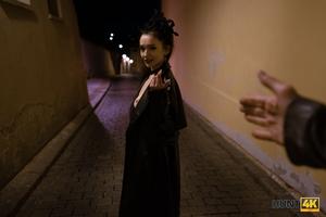 Original 4090 px/ 2727 px