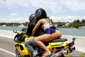 Original 3840 px/ 2560 px