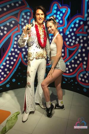 Original 2000 px/ 3000 px