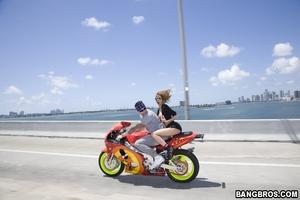 Original 800 px/ 533 px