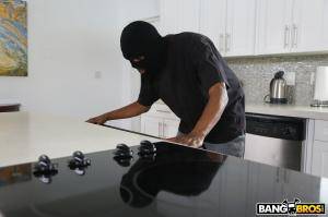 Original 2000 px/ 1333 px