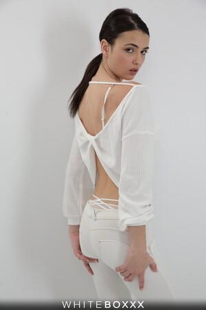 Original 2560 px/ 3840 px