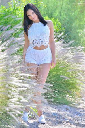 Original 852 px/ 1280 px