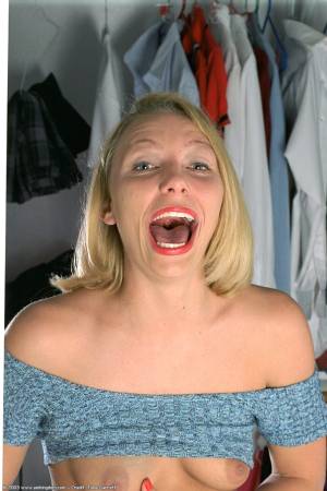 Original 682 px/ 1024 px